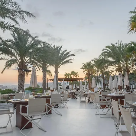 デスティーノ パチャ Playa De Talamanca
